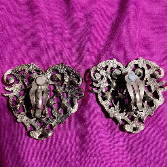 VTG Jose Barrera for Avon clip on earrings - Picture 2 of 3